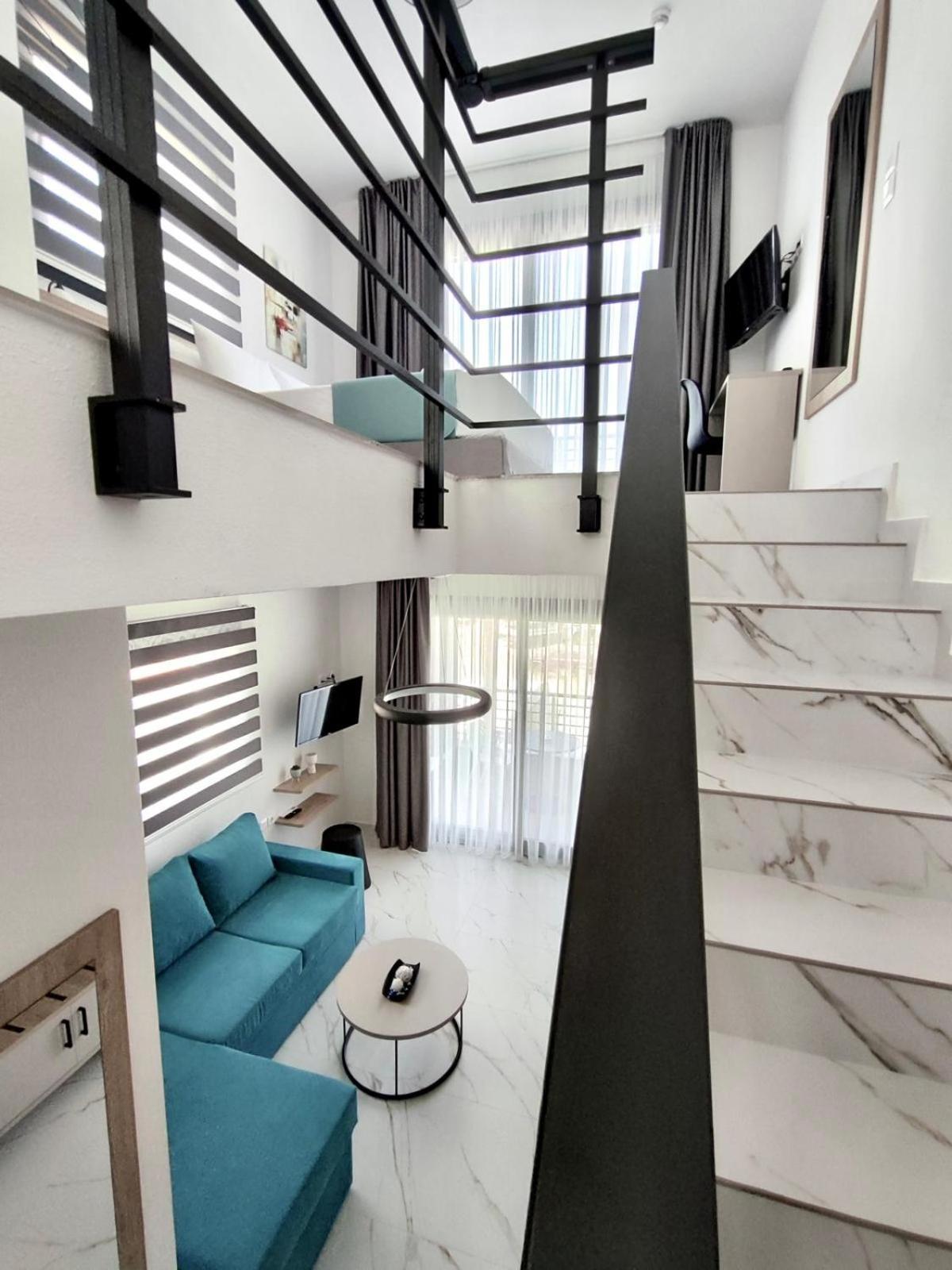 Four Shades Luxury Suites Sarti Buitenkant foto
