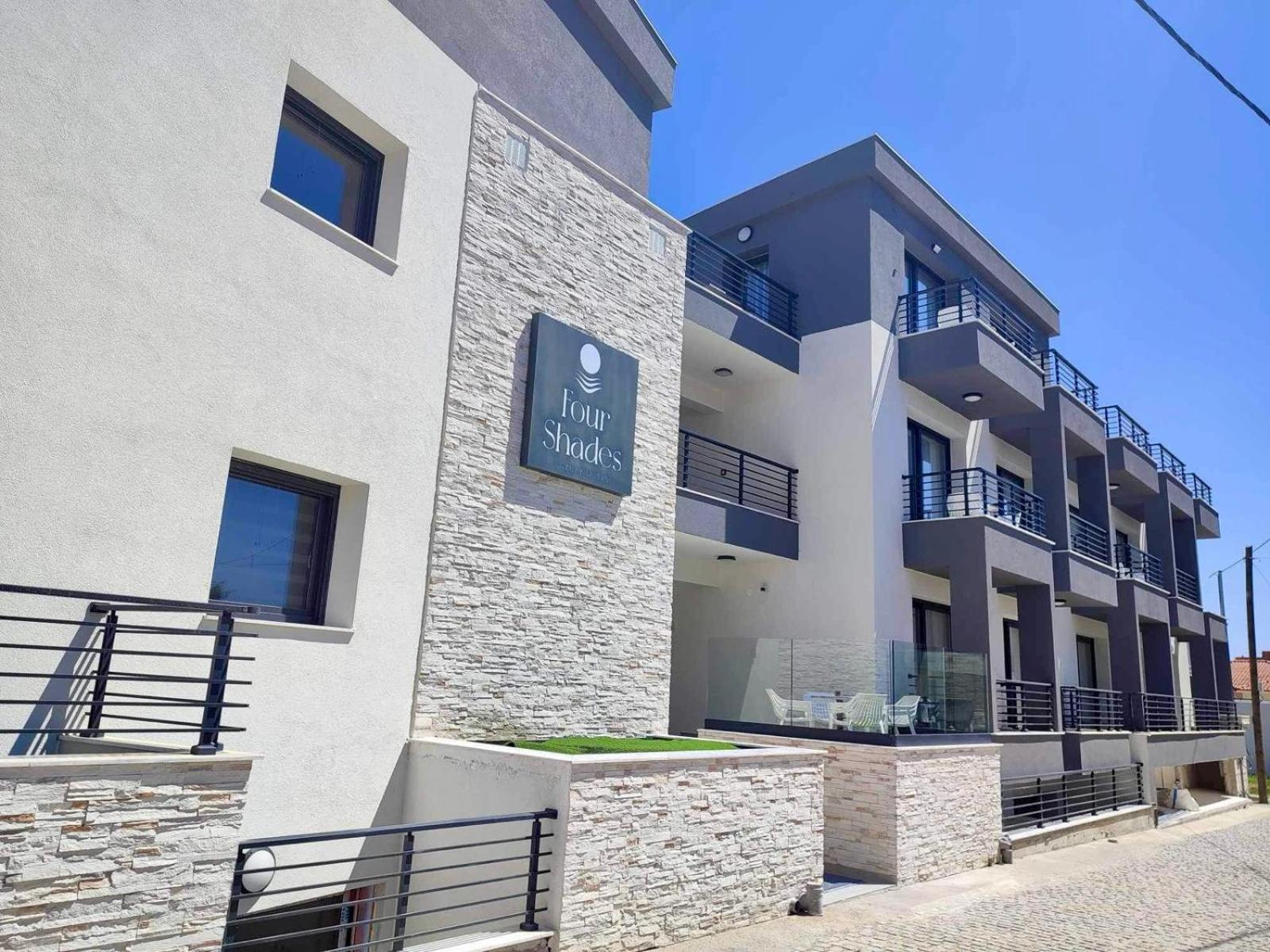 Four Shades Luxury Suites Sarti Buitenkant foto