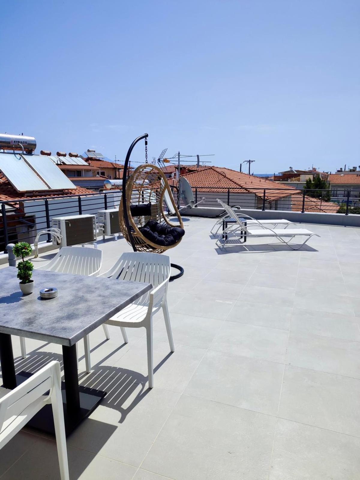 Four Shades Luxury Suites Sarti Buitenkant foto