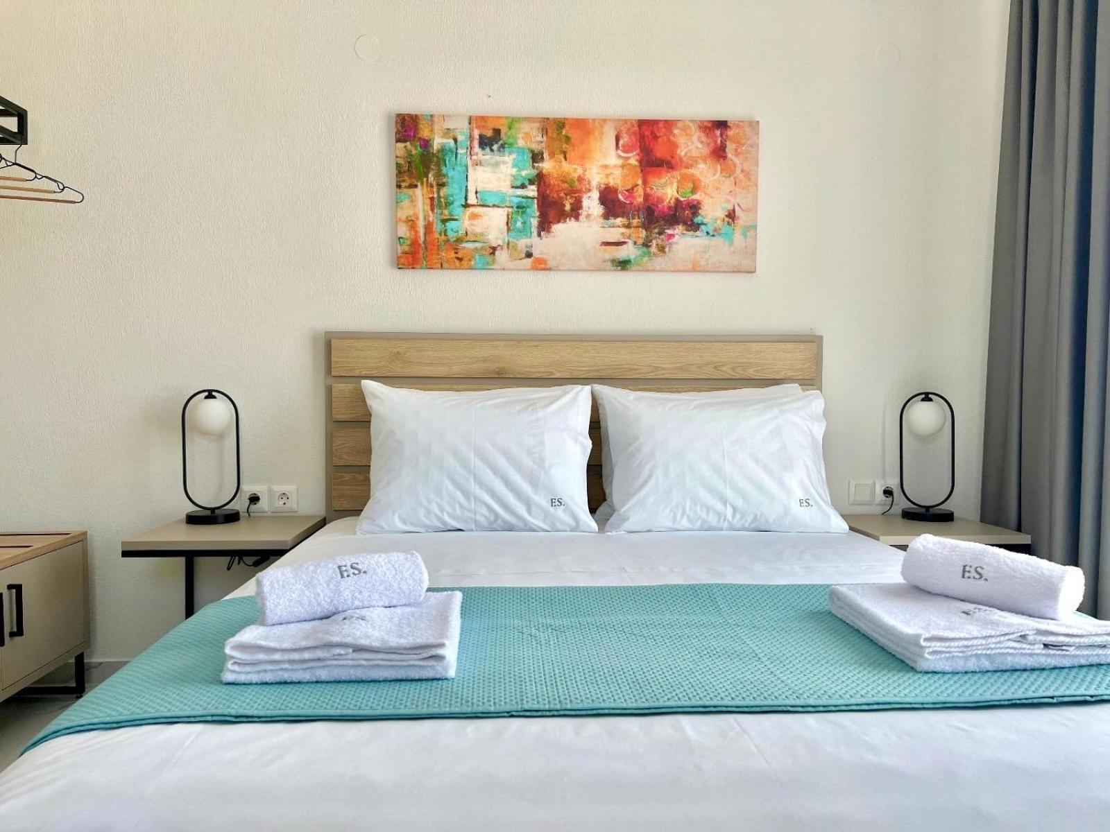 Four Shades Luxury Suites Sarti Buitenkant foto