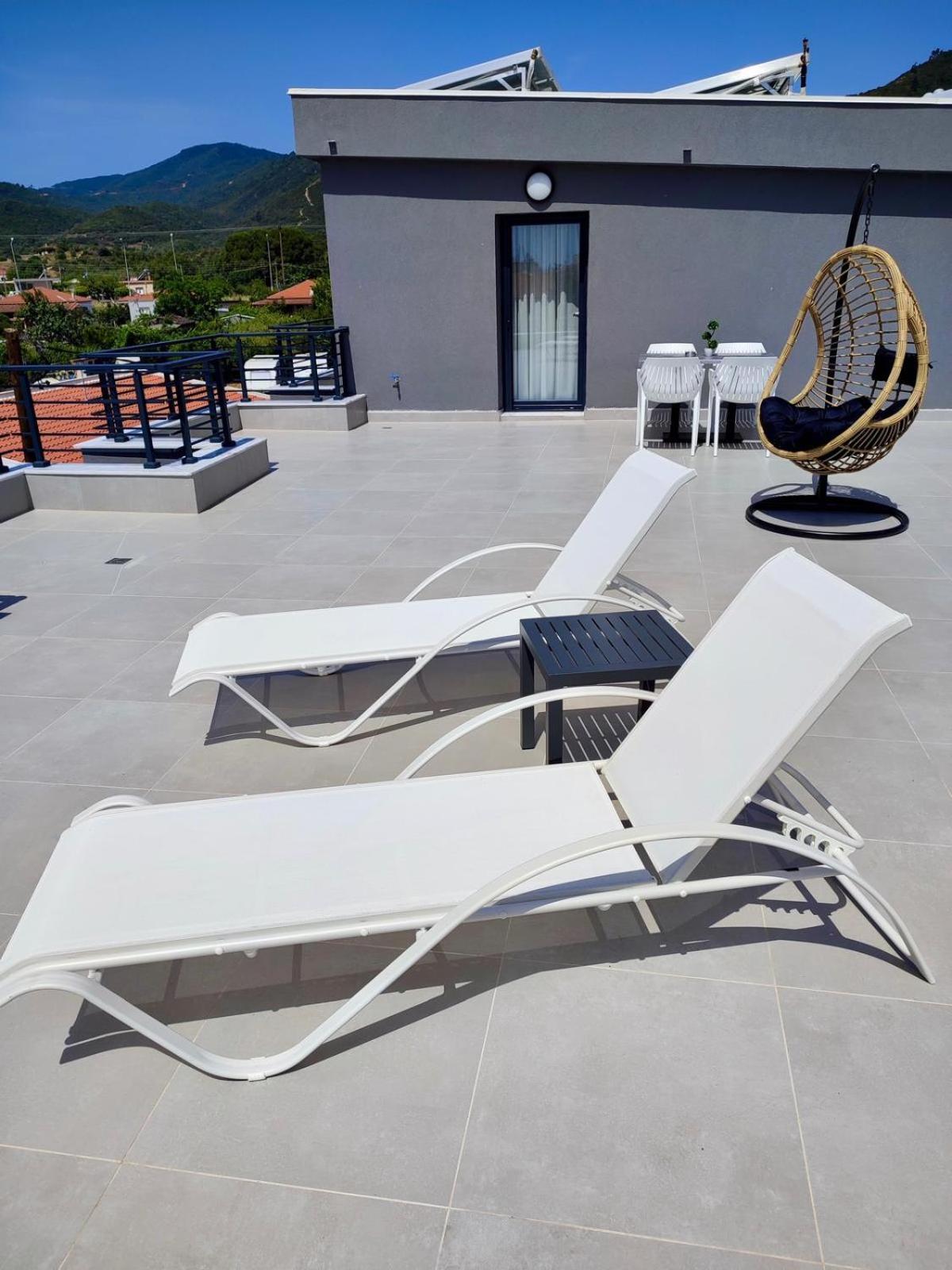 Four Shades Luxury Suites Sarti Buitenkant foto