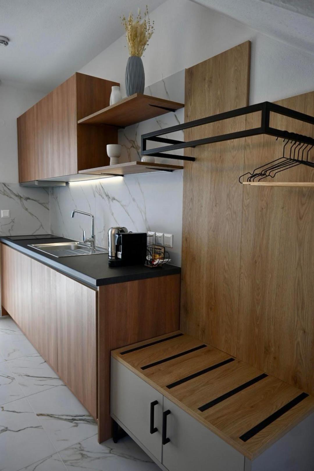 Four Shades Luxury Suites Sarti Buitenkant foto