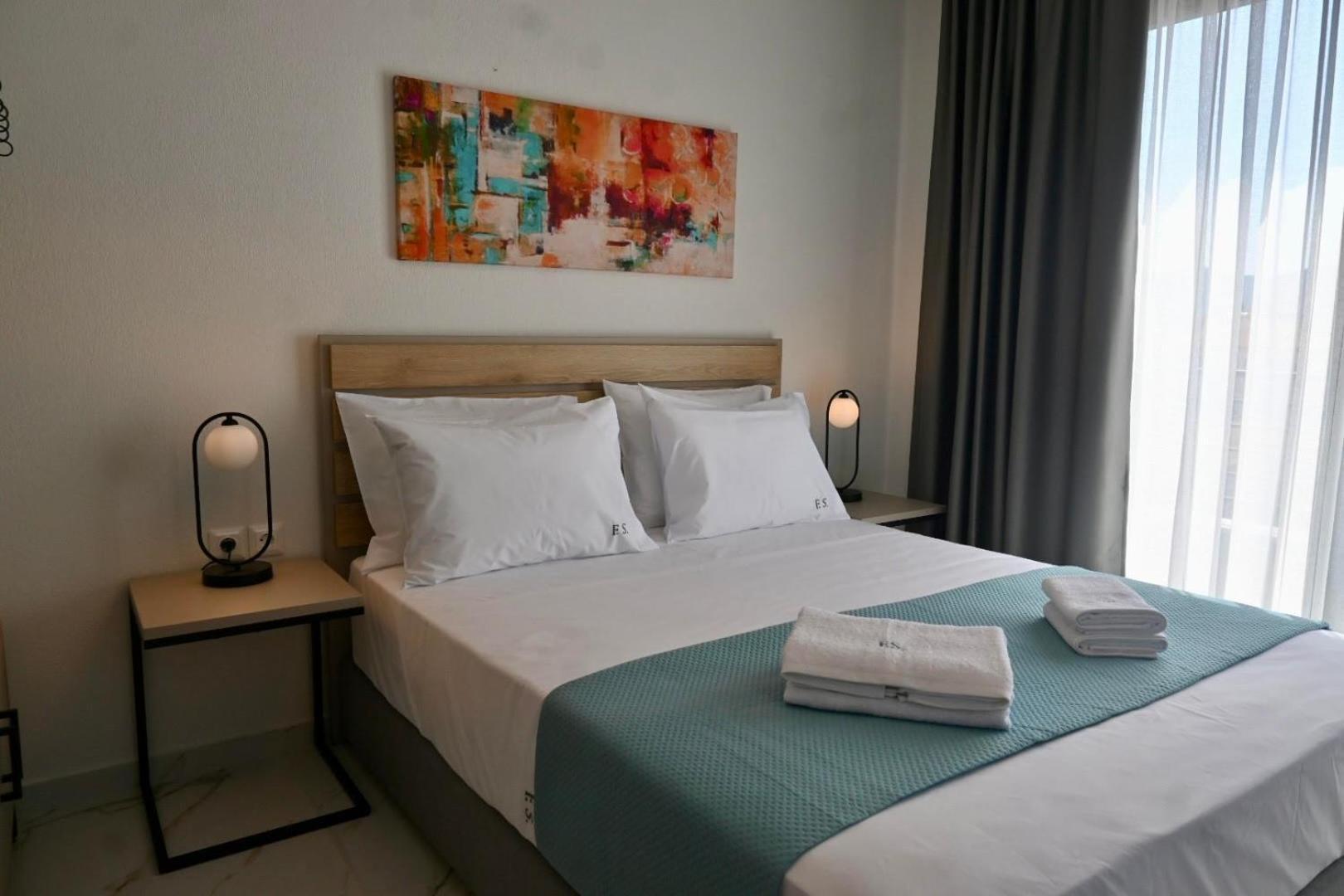 Four Shades Luxury Suites Sarti Buitenkant foto
